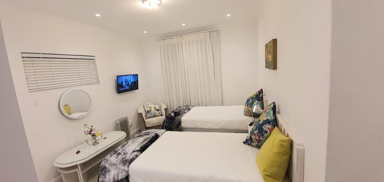 Villa Parisienne Modern Guest House Città del Capo Esterno foto